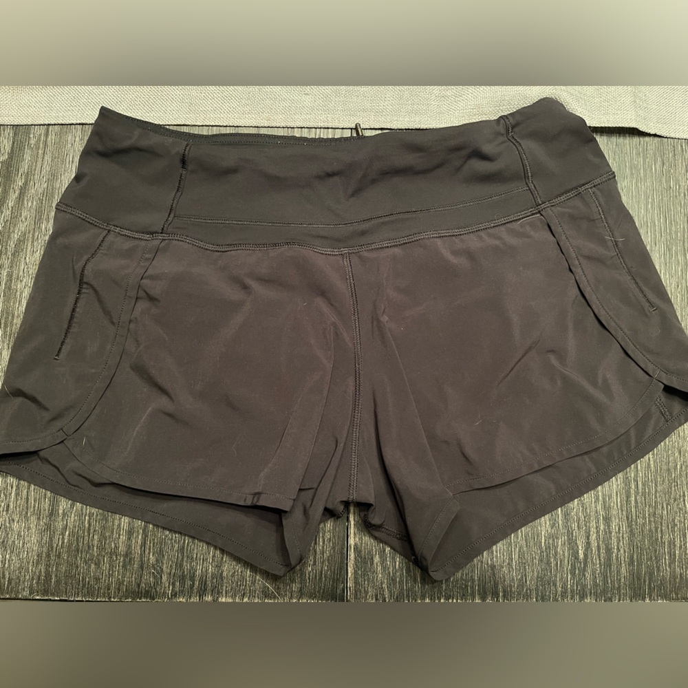 Lululemon black shorts size 6